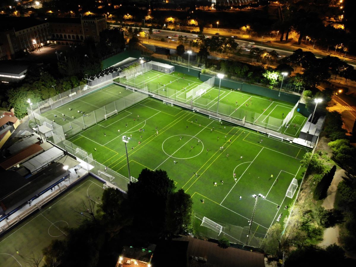 Play football 7 and football room in Barcelona: as are the leagues of Meiland